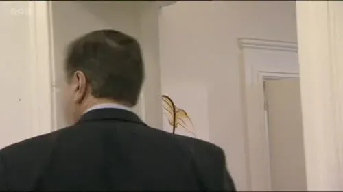 Screenshot: Get coffee, get, um, danish pastries,
croissants and... Danish pastries,
croissants... No, no, no!