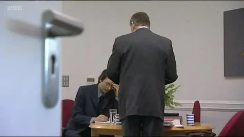Screenshot: and that's fine. They'll snap away
for 20... 20 minutes is enough.