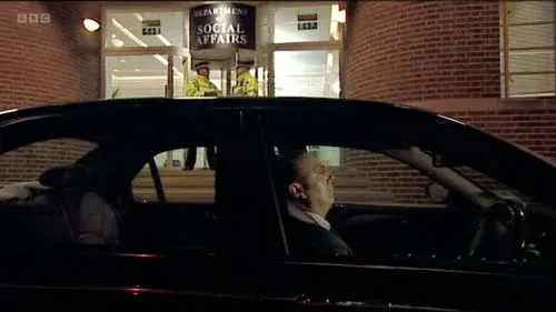 Screenshot: ON RADIO:
'a bit of scandal or incompetence,
so that statement'