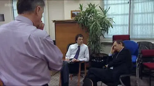 Screenshot: Litter? Dog shit? Aiming high(!)