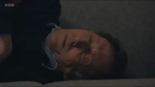 Screenshot: lots of love via Glenn,
nightie-night.