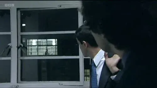 Screenshot: So what time does this Daily Mail
hack get here? Ten minutes. It's
Angela Heaney, didn't I tell you?