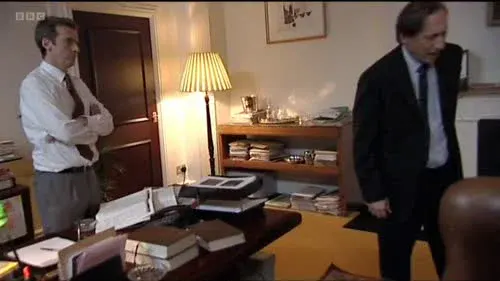 Screenshot: Just a world of robots in a...
It's like a futuristic film.