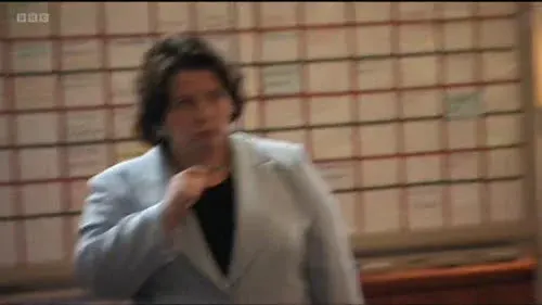 Screenshot: Mmm. It's not MY head - I've only
got half a head! I'm a half-head.