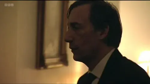 Screenshot: I won't be a second. Quite urgent.
Sorry, you're have to wait. Right.