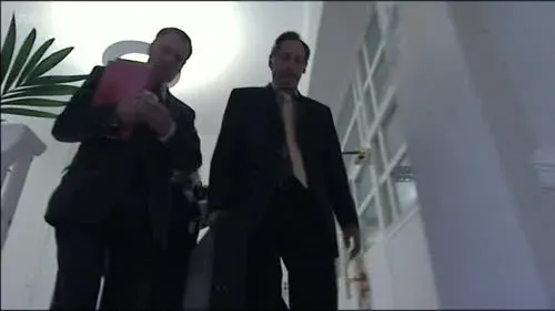 Screenshot: I've confirmed that there'll be
a regional news team
filming our arrival,