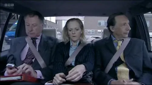 Screenshot: How long are we supposed
to hang around here?