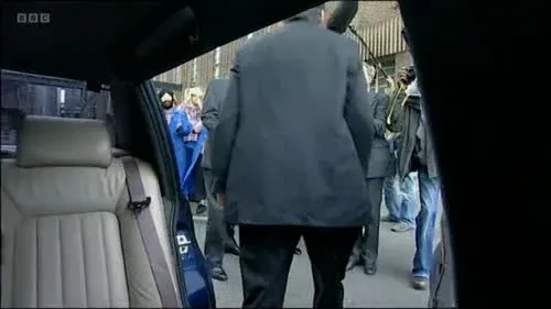 Screenshot: Hello. Thank you very much.