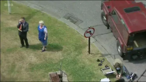 Screenshot: The trouble is they reckon they've
got some great shots. Great shots?