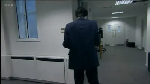 Screenshot: OLLIE'S PHONE RINGS