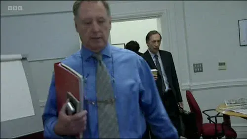 Screenshot: Last cabinet before reshuffle.
What do you think? Should I go
in there with all guns blazing,