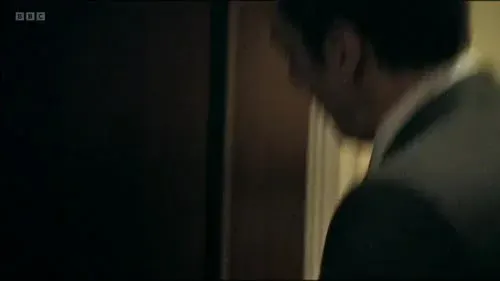 Screenshot: Put your hand there, try to open it.
It's a pantry. It's my fucking
pantry. Open the fucking door.