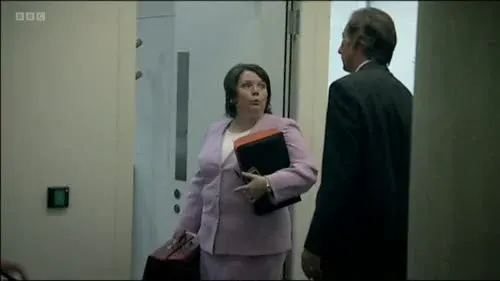 Screenshot: Excuse me, isn't that
David Dickinson? Ooh, nice tan!