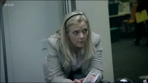 Screenshot: Robyn, go and see IT about the
e-mail
problem, please. That'd be great.