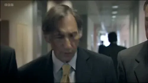 Screenshot: "Not two experts? Less than three
but not two?" Fucking bitch.