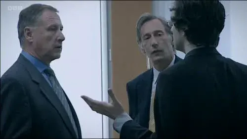 Screenshot: Do I know? Sort it out but don't
tell me you're sorting it out.
There isn't a chain.