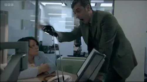 Screenshot: Say, "Hi, everyone, I know this looks
bad but wait till you hear this!