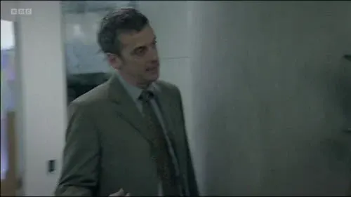 Screenshot: Robyn,
can you help her go over her lines?