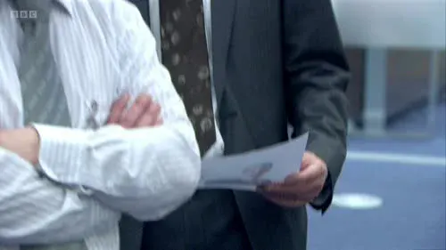 Screenshot: She doesn't look important enough.