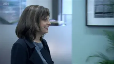 Screenshot: Robyn, could you get me some tea?