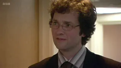 Screenshot: Ollie, would you be so kind as to do the honour, good sir?