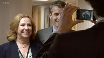 Screenshot: Ee, you're a stunner! No, you're a stunner.