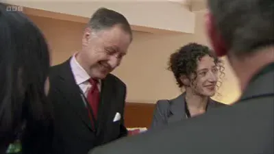 Screenshot: No, no. It's just I've got to show my face