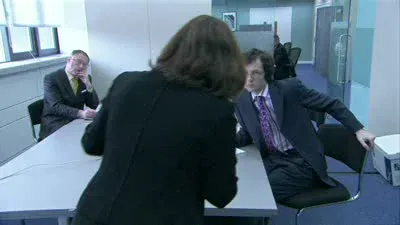 Screenshot: Sorry, just one sec, I've just got to switch that to voicemail.