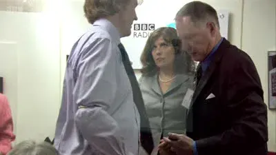 Screenshot: Hello, Nicola. Can I help you?