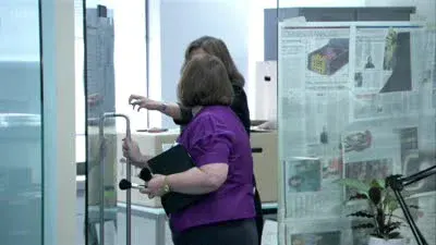 Screenshot: Seems very nice, young but...