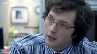 Screenshot: "He's old and sullen, vote for Cullen." How about that?