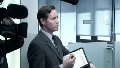 Screenshot: You don't want to give the impression you'd like a female leader?