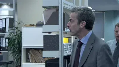 Screenshot: Right, people, nobody move. Nobody move.