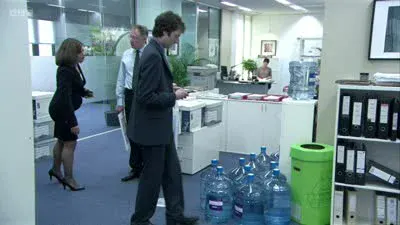 Screenshot: It looks like something out of fucking Doctor Who.