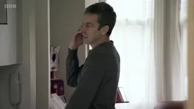 Screenshot: Right, OK, I'm in Thailand in a sex bar. About to get an fucking facial.