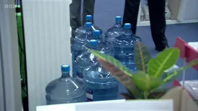 Screenshot: He looks like a Lego policeman.