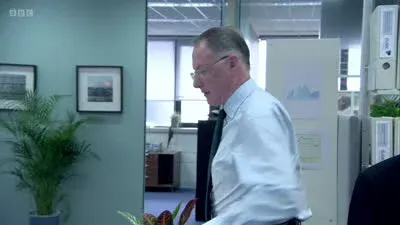 Screenshot: Fuck me. What's the hell's this? It appears to be a trolley full of crime stats.