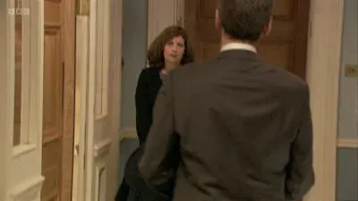 Screenshot: How's it going with Lord...? I've not been in yet, I've been standing here for 20 minutes.