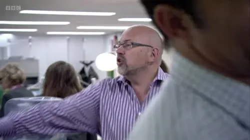 Screenshot: Not the sofa, who are you,
Lorraine Kelly? Get out here