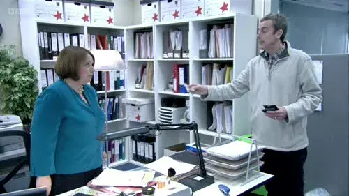 Screenshot: Take the money, woman, come on!