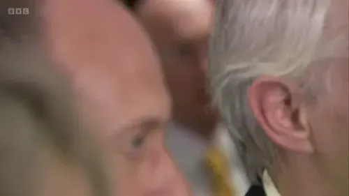 Screenshot: and their hordes
of fucking robots.