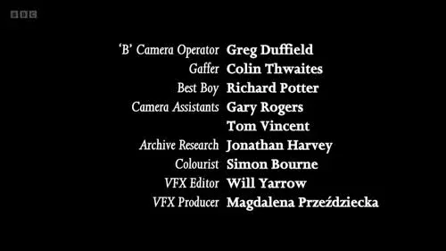 Screenshot: OK, you can pick some records
as well. Girls Aloud.