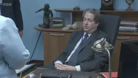 Screenshot: Stewart! Great. Ah, if it isn't Raffles the gentleman MP.