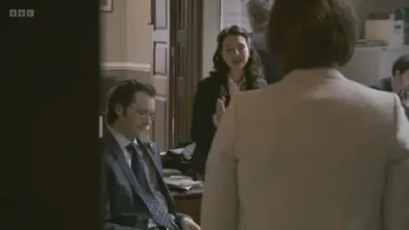 Screenshot: Remember to put the wreath down this time.