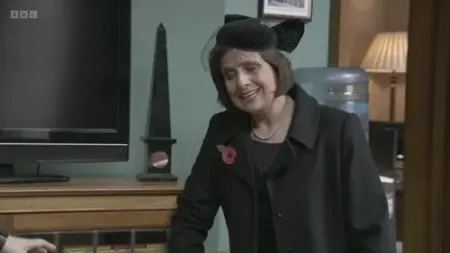 Screenshot: It's going to be heavier, isn't it? It's a practise wreath, I haven't weighed them.