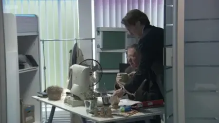 Screenshot: They've turned up to evict him and he's not there.