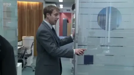 Screenshot: Oh, no, don't, don't worry, you just... Sure? Yeah. OK, sit tight.