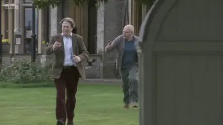 Screenshot: God, I hate the country. Get higher, you idiot.