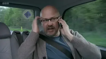 Screenshot: I brought an alternative. But that's too far the other way. It makes him look guilty.