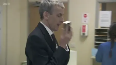 Screenshot: Morning, I'm looking for Mr Oliver Reeder.